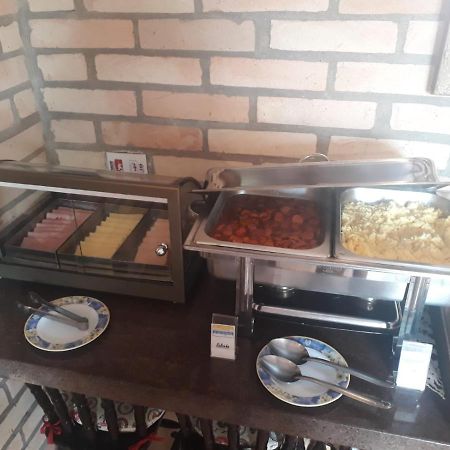 Pousada Parapuã Caraguatatuba Bagian luar foto